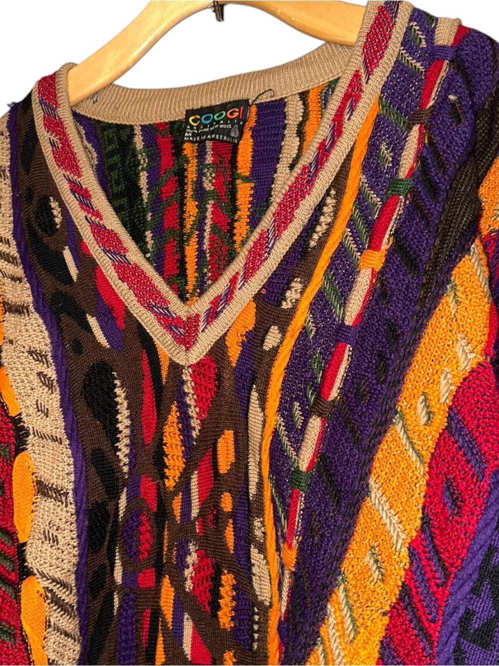 COOGI Men’s Size M Multicolor Purple Orange Brown V-Neck Sweater